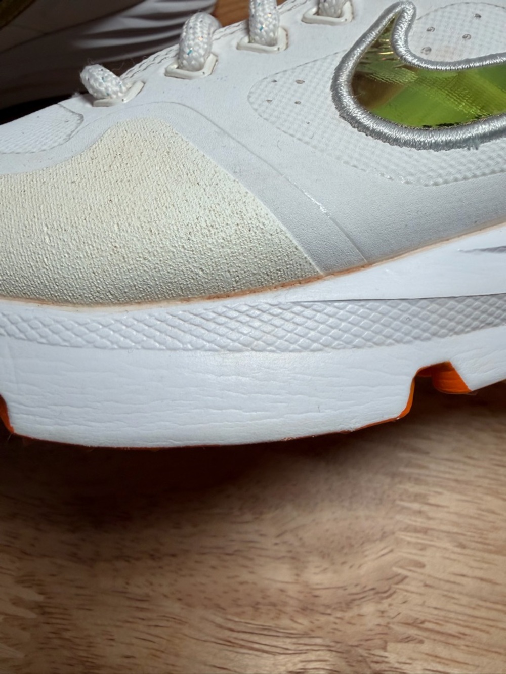 Women’s Nike Alpha Huarache Elite 2 Softball Turfs Size 6 - Picture 6 of 11